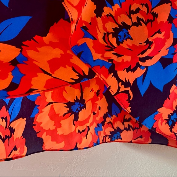 Vibrant Tommy Hilfiger Floral Dress - Picture 7 of 8